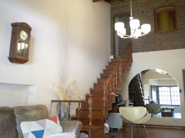 CASA EN VENTA  5 AMB- APTA CREDITO