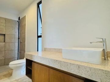 EN VENTA CASA TIPO TOWNHOUSE EN ZONA NORTE MÉRIDA I PRIVADA CELESTA CHOLUL