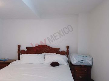 Casa Junto al Colegio Wexford, Corregidora. A 1 minuto de Paseo Constituyentes.