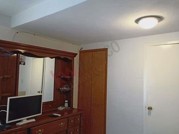 Casa Junto al Colegio Wexford, Corregidora. A 1 minuto de Paseo Constituyentes.