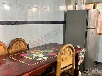 ¡Tu hogar ideal!  Amplia casa de 5 recámaras en La Sardaña, Tultitlán.