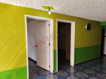 ¡Tu hogar ideal!  Amplia casa de 5 recámaras en La Sardaña, Tultitlán.