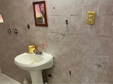 ¡Tu hogar ideal!  Amplia casa de 5 recámaras en La Sardaña, Tultitlán.