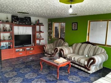 ¡Tu hogar ideal!  Amplia casa de 5 recámaras en La Sardaña, Tultitlán.