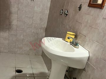 ¡Tu hogar ideal!  Amplia casa de 5 recámaras en La Sardaña, Tultitlán.