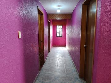 ¡Tu hogar ideal!  Amplia casa de 5 recámaras en La Sardaña, Tultitlán.