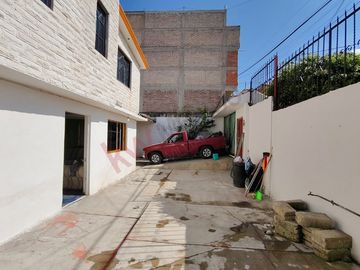 ¡Tu hogar ideal!  Amplia casa de 5 recámaras en La Sardaña, Tultitlán.