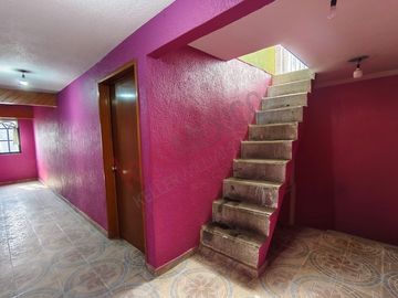 ¡Tu hogar ideal!  Amplia casa de 5 recámaras en La Sardaña, Tultitlán.
