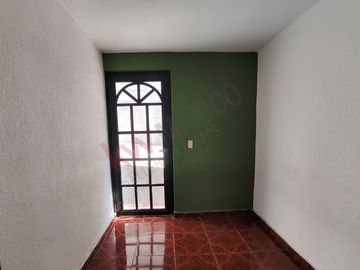 ¡Tu hogar ideal!  Amplia casa de 5 recámaras en La Sardaña, Tultitlán.