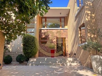 CASA EN VENTA LOS TRAPENSES 6 DORMITORIOS
