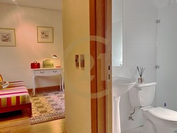 CASA EN VENTA LOS TRAPENSES 6 DORMITORIOS