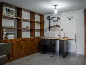 Depósito  con oficinas en venta en  Martinez - Inmejorable Ubicación!