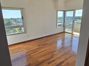 Espectacular  2 ambientes 50 m2. Gran CALIDAD.- Vistas inmejorables .- Cocina Separada