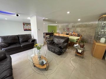 OPORTUNIDAD CASA Lomas Verdes 1a. Sección, Naucalpan