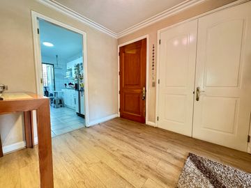 Departamento En Venta De 4 Dorm. En Lo Barnechea