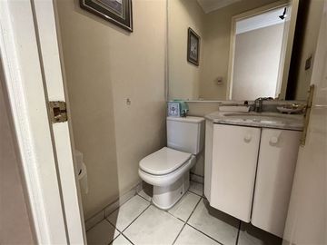Departamento En Venta De 4 Dorm. En Lo Barnechea