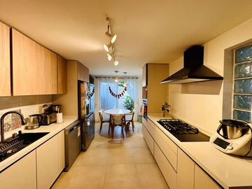 En venta hermosa casa con piscina, PADRE HURTADO
