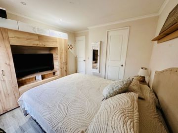 En venta hermosa casa con piscina, PADRE HURTADO