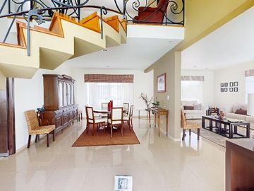 2 Casas en Condominio Horizontal y terreno anexo
