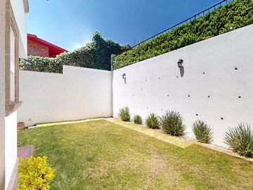 2 Casas en Condominio Horizontal y terreno anexo