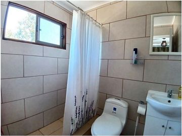 Parcela en Venta en Parcela en Condominio con casa, gran piscina, quincho, Hacienda el Belloto en Sector Rangue, Laguna de Aculeo, Paine
