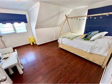 Casa en condominio, 4D y 3B + servicios