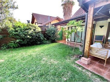 Casa en condominio, 4D y 3B + servicios