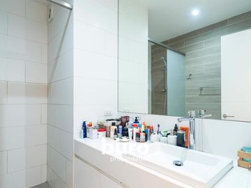 DEPARTAMENTO EN VENTA DE 4 DORMS COMPLETOS CON JARDÍN EN EL OLIVAR SAN ISIDRO