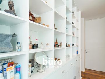 DEPARTAMENTO EN VENTA DE 4 DORMS COMPLETOS CON JARDÍN EN EL OLIVAR SAN ISIDRO
