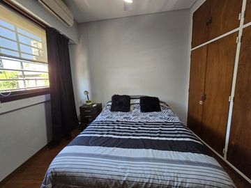 Excelente Casa de 5 Ambientes de 3 Plantas - Patio/Parrilla - Terraza