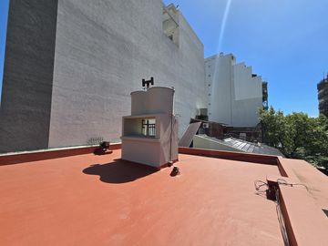 Excelente Casa de 5 Ambientes de 3 Plantas - Patio/Parrilla - Terraza