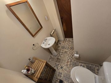 Excelente Casa de 5 Ambientes de 3 Plantas - Patio/Parrilla - Terraza
