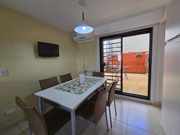 Excelente Casa de 5 Ambientes de 3 Plantas - Patio/Parrilla - Terraza