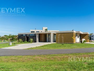 Venta casa en  Altos de Campo Grande
