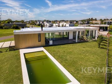 Venta casa en  Altos de Campo Grande