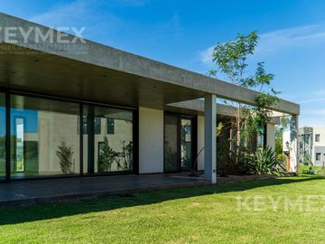Venta casa en  Altos de Campo Grande