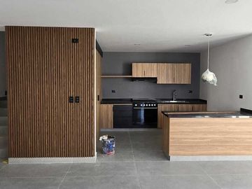 Venta Casa en Lomas de Angelopolis, Puebla