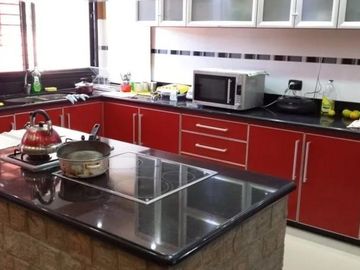 Casa en venta - 4 dormitorios 3 baños - 3.6 Ha- La Plata