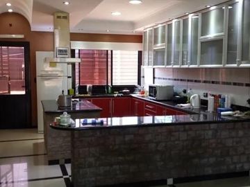 Casa en venta - 4 dormitorios 3 baños - 3.6 Ha- La Plata
