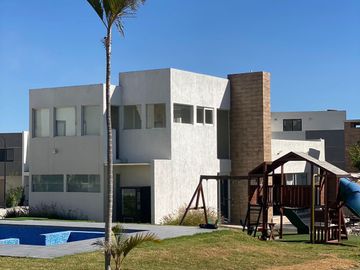 VENTA CASA EN LOMAS DE ANGELOPOLIS, PUEBLA