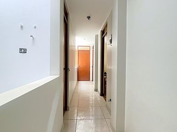 Casa en Venta de 4 pisos - Los Olivos