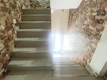 Casa en Venta de 4 pisos - Los Olivos