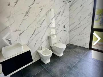 Casa en venta - 4 Dormitorios 3 Baños - Cochera - 190Mts2 - Canning