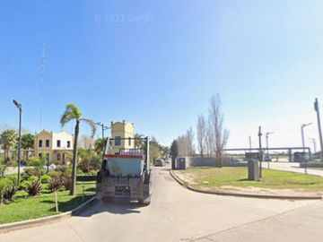 Casa en venta - 4 Dormitorios 3 Baños - Cochera - 190Mts2 - Canning