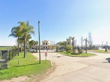 Casa en venta - 4 Dormitorios 3 Baños - Cochera - 190Mts2 - Canning