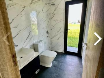 Casa en venta - 4 Dormitorios 3 Baños - Cochera - 190Mts2 - Canning
