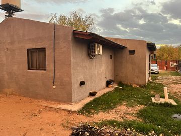 VENTA DE CASA EN PLOTTIER B° LAS BRISAS, 3 HABITACIONES