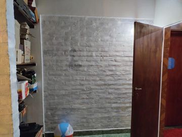 VENTA DE CASA EN PLOTTIER B° LAS BRISAS, 3 HABITACIONES