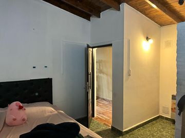 VENTA DE CASA EN PLOTTIER B° LAS BRISAS, 3 HABITACIONES