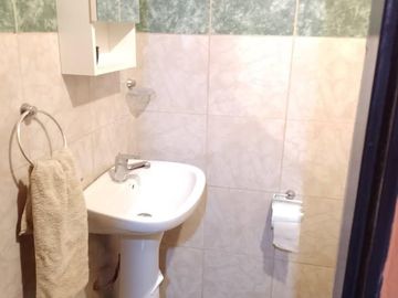 VENTA DE CASA EN PLOTTIER B° LAS BRISAS, 3 HABITACIONES